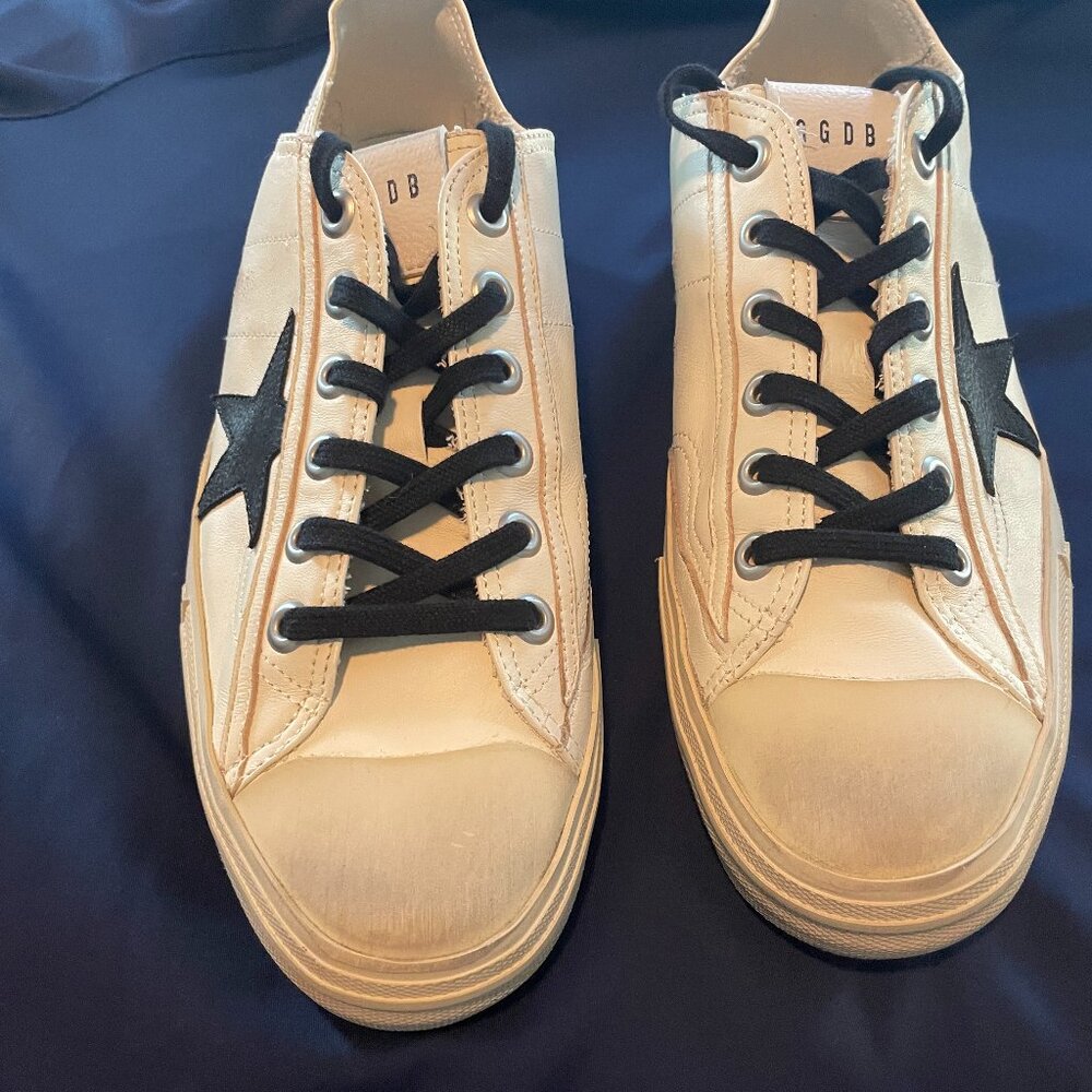 Golden Goose Men's V-Star in Nappa leather with Black nubuck leather star